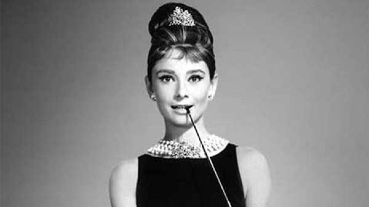 Subastan los sellos 'prohibidos' de Audrey Hepburn